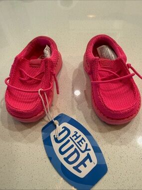 NWT Hey Dudes Toddler Electric Pink Sneakers Shoes Size TD5